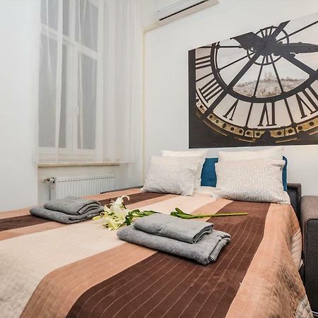 Timeless Apartment Budapest Bagian luar foto