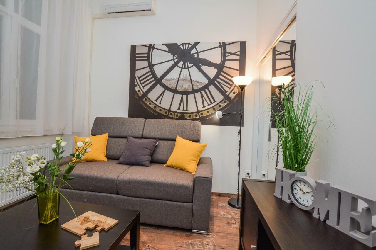 Timeless Apartment Budapest Bagian luar foto