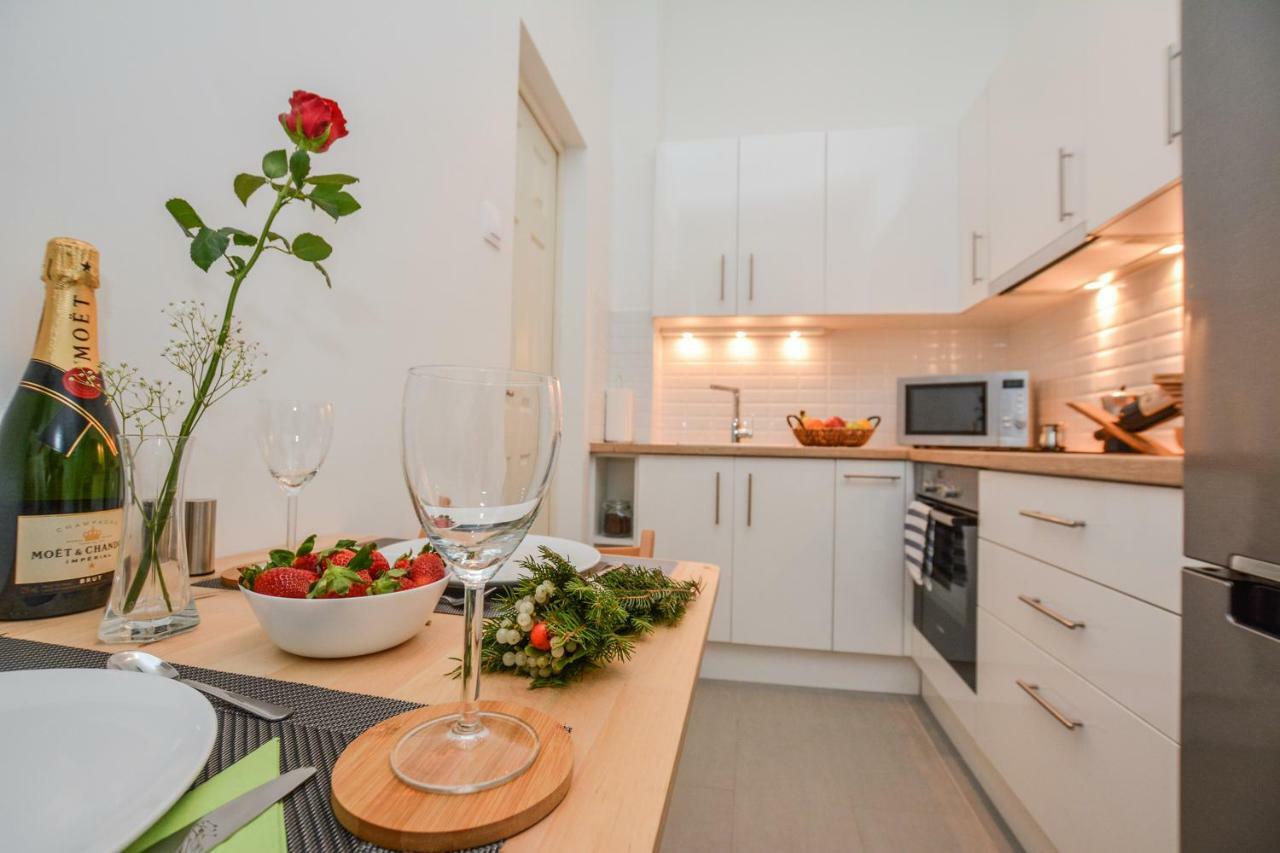 Timeless Apartment Budapest Bagian luar foto